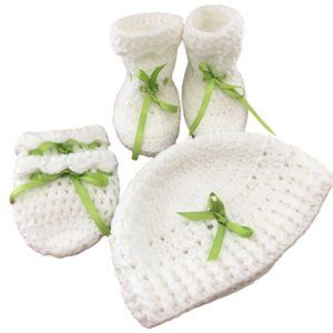 Baby  White Crochet Set - Infant Hat Booties Mitte